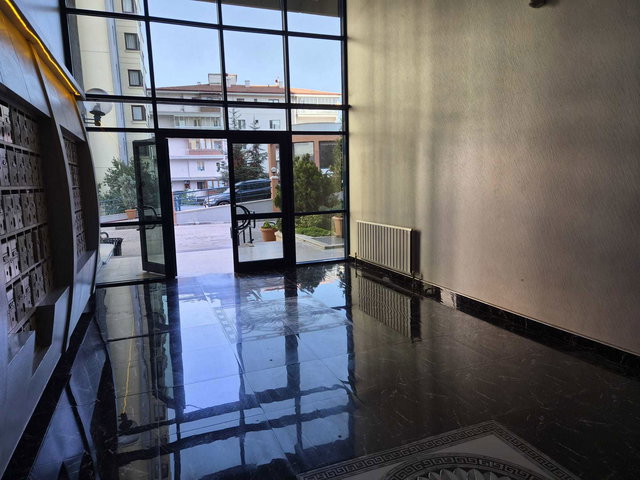 AYRANCI ÇANKAYA PARK EVLERİ'NDE, TEMİZ MOBİLYALI GENİŞ 1+1 DAİRE