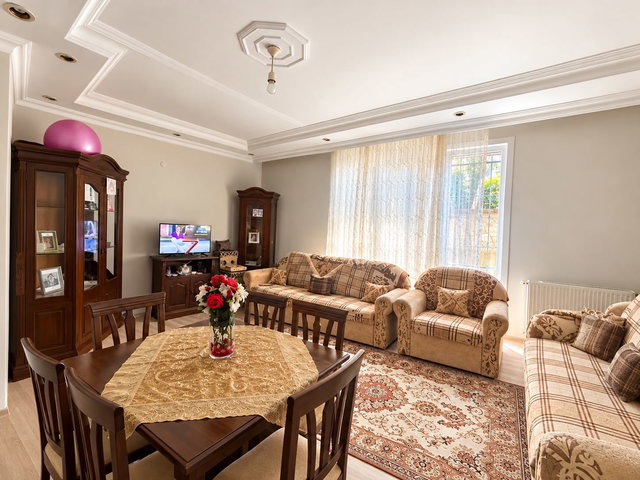 FIRSAT 2+1 DAİRE - GİRİŞ KATI - GÜVENLİKLİ SİTE İÇİNDE - OTOPARK