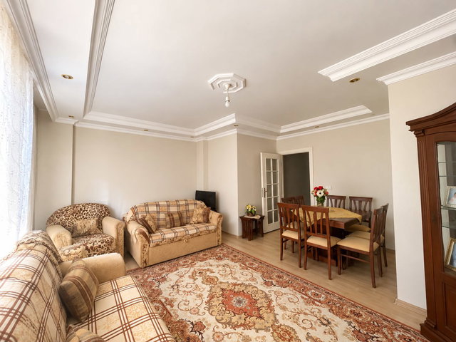 FIRSAT 2+1 DAİRE - GİRİŞ KATI - GÜVENLİKLİ SİTE İÇİNDE - OTOPARK