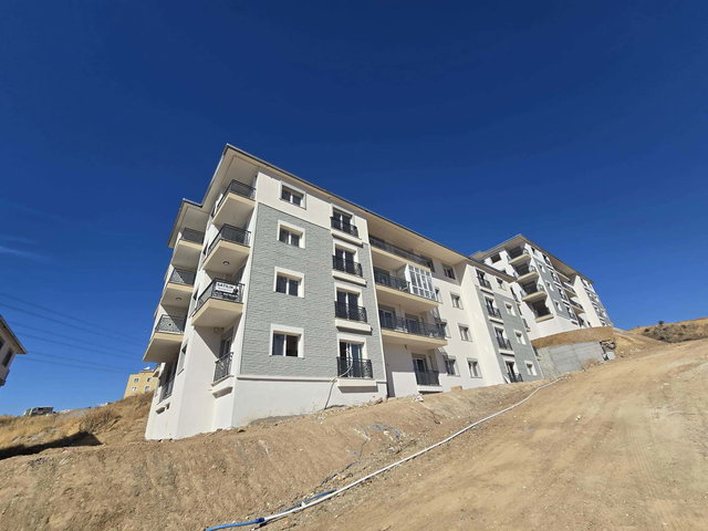 ALİAĞA HAVUZLU SİTE İÇERİSİNDE SIFIR LÜKS 2+1 DAİRE
