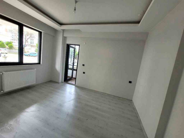 ATAKUM FİNAL OKULLARININ ARKA SOKAĞINDA SATILIK 2+0 CAM BALKONLU  KİRACILI SATILIK DAİRE