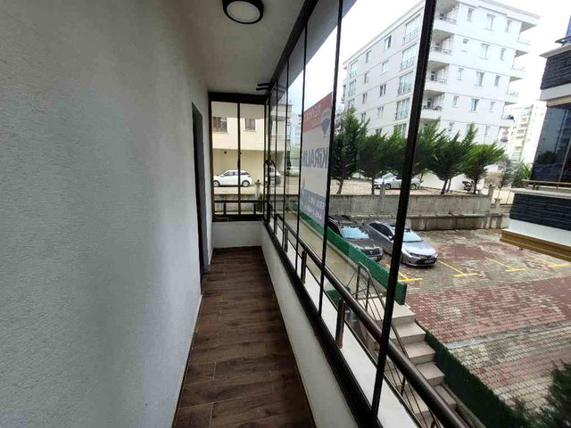 ATAKUM FİNAL OKULLARININ ARKA SOKAĞINDA SATILIK 2+0 CAM BALKONLU  KİRACILI SATILIK DAİRE