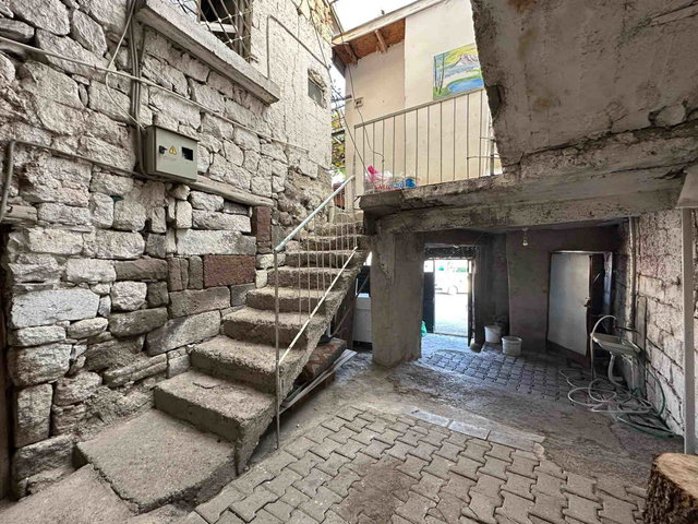 KAYSERİ MELİKGAZİ KIRANARDI’DA GÜNEY-BATI CEPHELİ 8+1, 180 M², BOŞ MÜSTAKİL EV