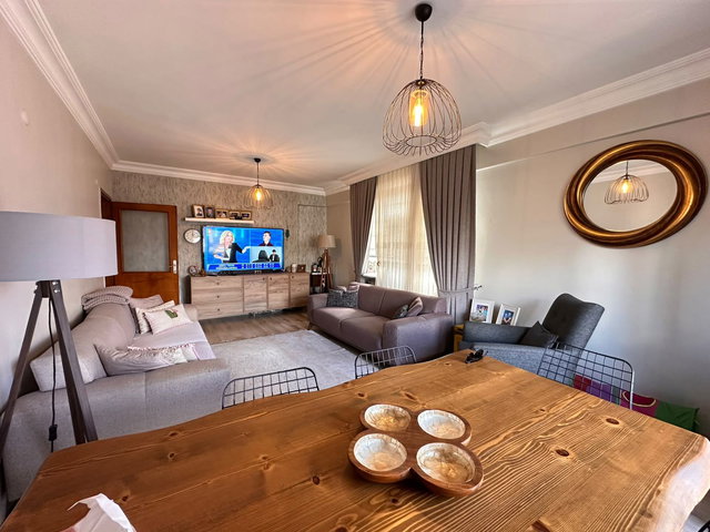 ÇELİKTEPE'DE 4 LEVENT METROYA 15 DK 3+1 SATILIK GENİŞ DAİRE