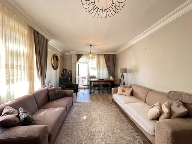 ÇELİKTEPE'DE 4 LEVENT METROYA 15 DK 3+1 SATILIK GENİŞ DAİRE