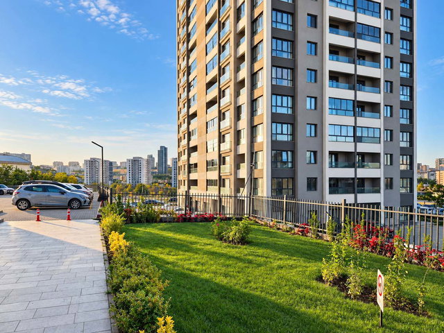 REMAX EMRE KOÇ - ALACAATLI MH. SATILIK 5+1 LÜKS DAIRE