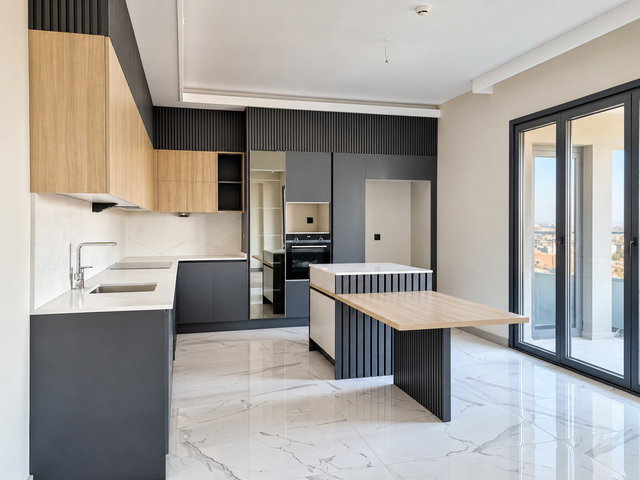 REMAX EMRE KOÇ - ALACAATLI MH. SATILIK 5+1 LÜKS DAIRE