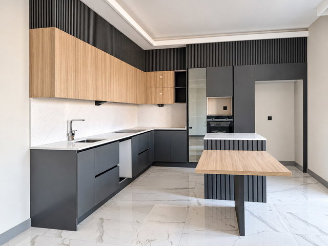 REMAX EMRE KOÇ - ALACAATLI MH. SATILIK 5+1 LÜKS DAIRE