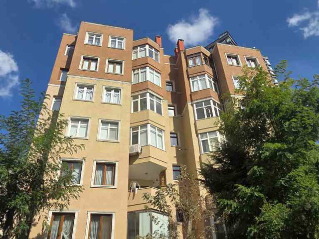 KARTAL ÇARŞAMBA PAZARI YAN PARALELDE KİRALIK 3+1 EBEVEYNLİ BALKONLU