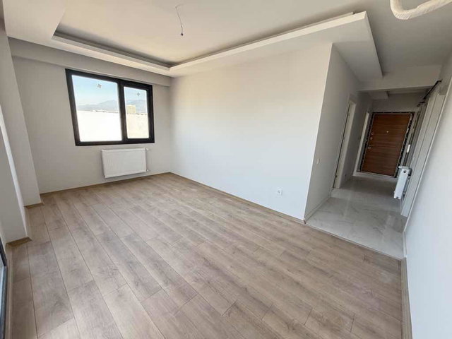 BORNOVA TUVAL YAPI’DA DENİZ GÖREN CEPHEDE KİRALIK 2+1 DAİRE..