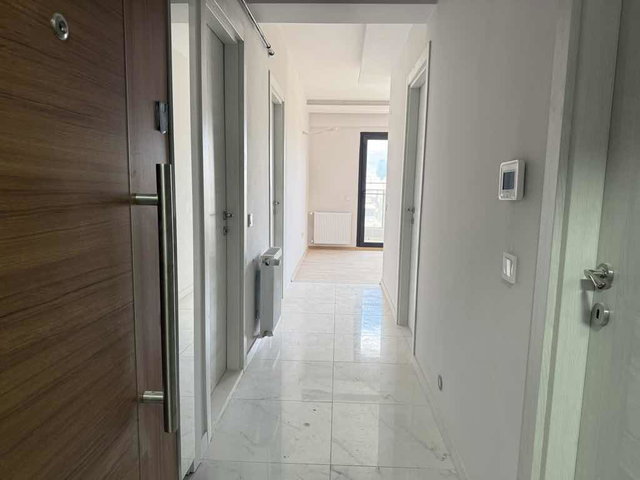 BORNOVA TUVAL YAPI’DA DENİZ GÖREN CEPHEDE KİRALIK 2+1 DAİRE..