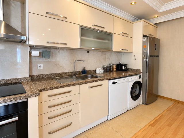 BÜYÜKÇEKMECE PINARTEPE 1+1 GENİŞ 80M2 NET DENİZ MANZARALI
