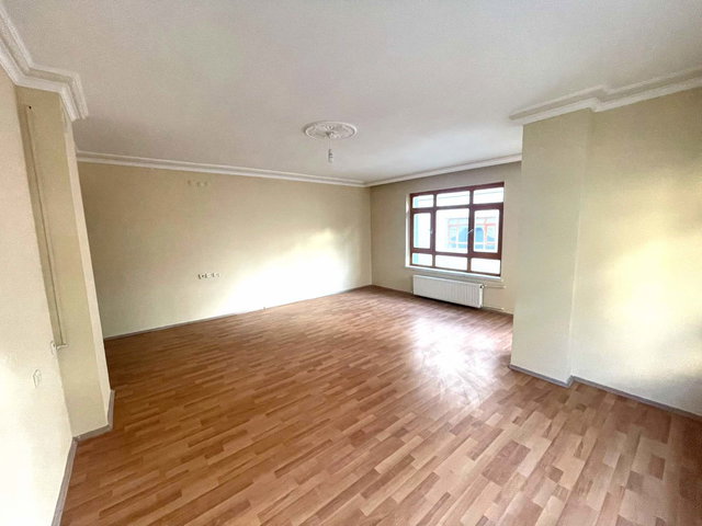 KARAPÜRÇEK MAH. ARA KAT KİRALIK 3+1 DAİRE
