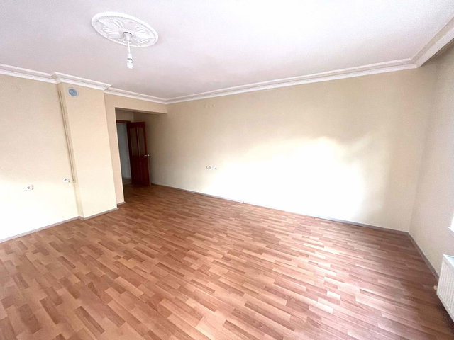KARAPÜRÇEK MAH. ARA KAT KİRALIK 3+1 DAİRE