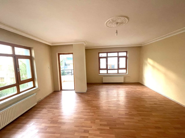 KARAPÜRÇEK MAH. ARA KAT KİRALIK 3+1 DAİRE