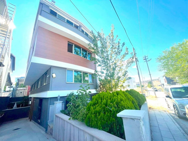 YAŞAMKENTTE 20 M² BAHÇE KULLANIMLI GİRİŞ KAT 2+1 SATILIK DAİRE