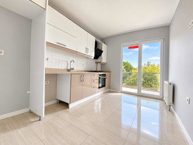 REMAX' DAN BEGONVİL EVLERİNDE MUHTEŞEM 2+1 "ALPAY APAKGÜN"