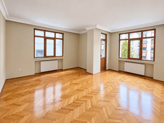 REMAX'DAN CEVİZLİ MAHALLESİNDE TERTEMİZ ARA KAT 2+1 ''ALPAY APAKGÜN''