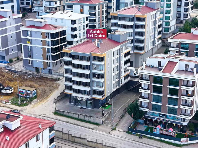 HÜSEYIN BOYLU'DAN TRAMVAYA CEPHE SATILIK EŞYALI 1+1 DAIRE