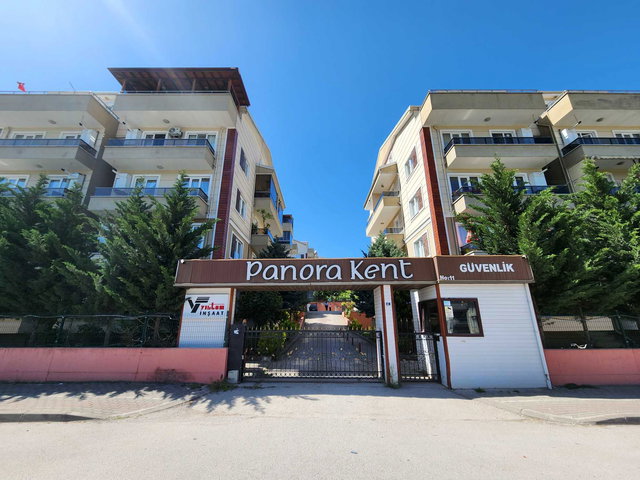 İZMIT GÜNDOĞDU BOĞAZOVA CADDESI SATILIK FERAH 3+1 ÇATI DUBLEKS