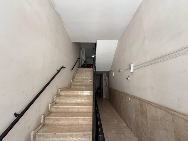 İZMIT KENT KONUT 3.ETAP SITE İÇERISINDE SATILIK 2+1 ARAKAT DAIRE