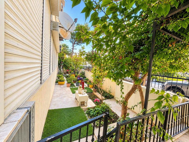 KARŞIYAKA BAHÇELİEVLERDE MERKEZİ LOKASYONDA BAKIMLI 3+1 SATILIK DAİRE