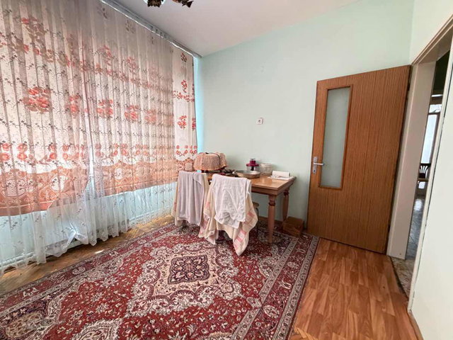 SIVAS CADDESI ÜZERINDE 4+1 SATILIK KÖŞE DAIRE KARANLIK ODASI YOK