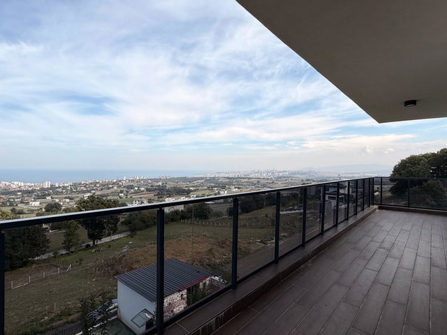 ATAKUM'DA 561 M² ARSA İÇİNDE FULL DENİZ MANZARALI A PLUS VİLLA