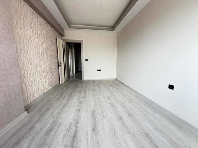 BAHÇELİEVLER MAH. SIFIR LÜKS CADDE ÜZERİ SATILIK 4+1 DAİRE