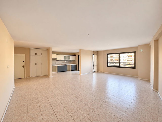 REMAX RİNA'DAN KOYTÜR2 SİTESİNDE DENİZ MANZARALI 3+1
