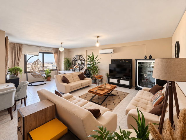 REMAX RİNA'DAN KOYTÜR2 SİTESİNDE DENİZ MANZARALI 3+1
