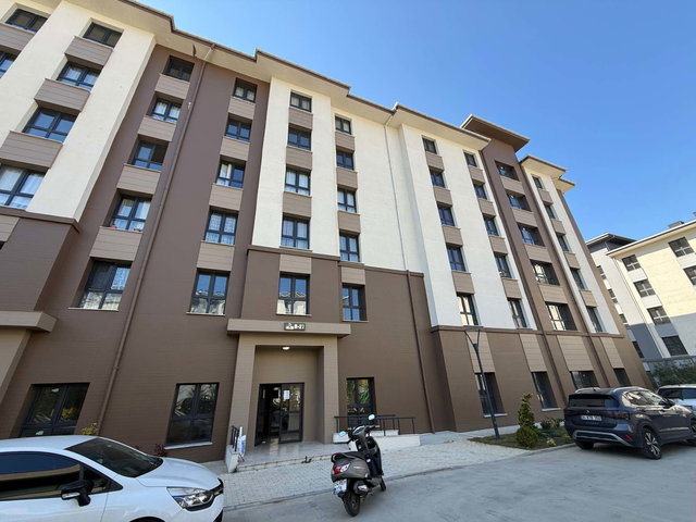 ATAŞEHİR YENİŞEHİR TOKİ KONUTLARINDA SIFIR BOŞ SATILIK 3+1 DAİRE