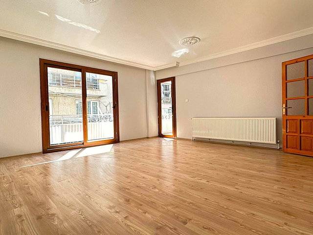 İZMİR  YEŞİLYURT 'TA GRANADA RESIDENCE KARŞISI, NET 140 M² 3+1 KİRALIK DAİRE
