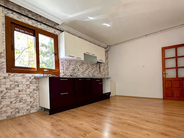 İZMİR  YEŞİLYURT 'TA GRANADA RESIDENCE KARŞISI, NET 140 M² 3+1 KİRALIK DAİRE