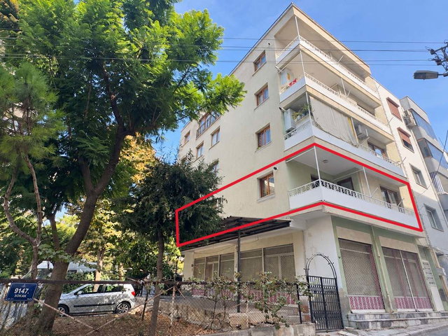 İZMİR  YEŞİLYURT 'TA GRANADA RESIDENCE KARŞISI, NET 140 M² 3+1 KİRALIK DAİRE