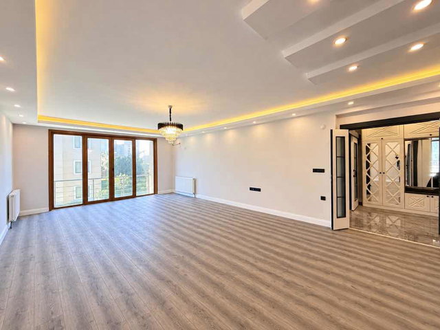AKTEL SİTESİNDE ÇİFT CEPHE FULL YAPILI BOŞ SATILIK 3+1 DAİRE