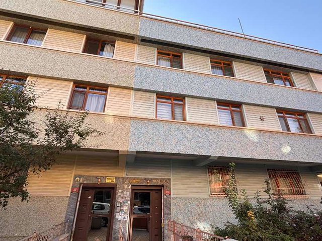 GAZIİ MAHALLESİNDE  SATILK 80 M2  2+1 DAİRE