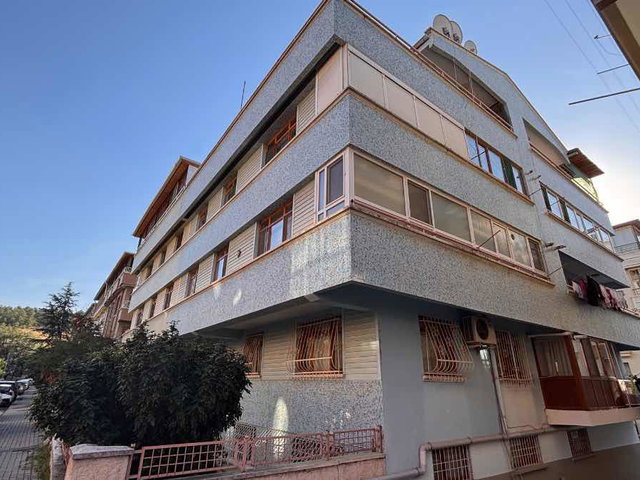 GAZIİ MAHALLESİNDE  SATILK 80 M2  2+1 DAİRE