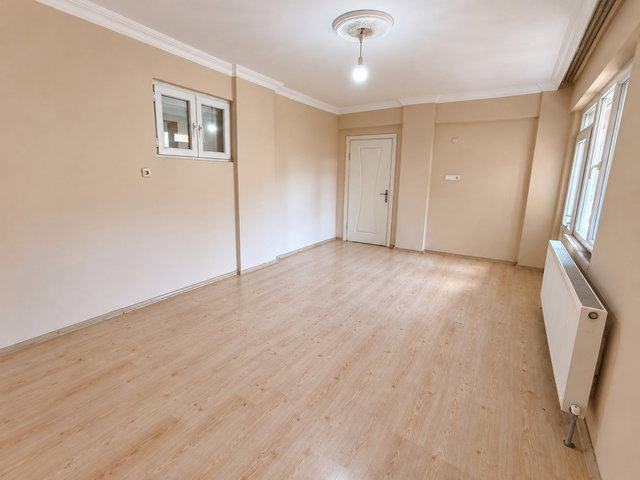 BAĞLARBAŞI MH.ULAŞIM VE GÜNLÜK YAŞAM AVANTAJLI 1+1 KİRALIK DAİRE