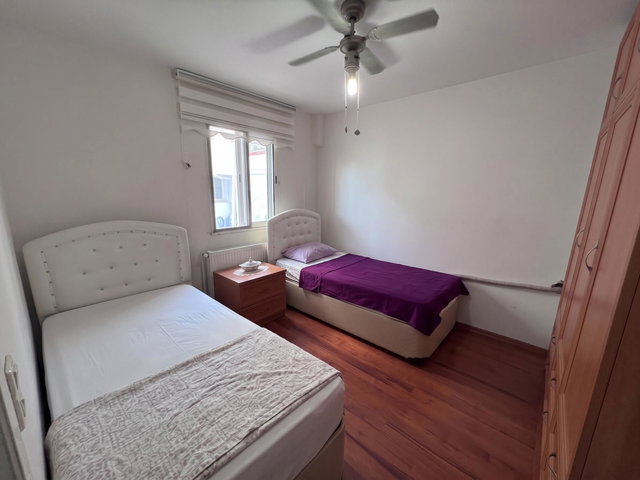 URLA GELINKAYA SITESI’NDE MUHTEŞEM DENIZ MANZARALI, TERASLI KIRALIK 2+1 DAIRE
