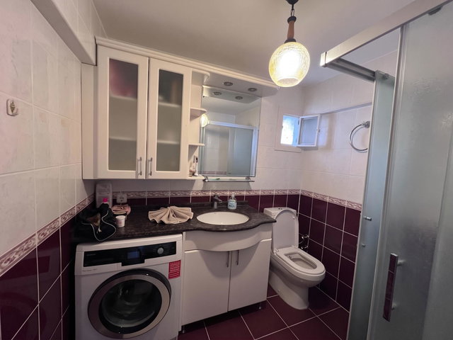 URLA GELINKAYA SITESI’NDE MUHTEŞEM DENIZ MANZARALI, TERASLI KIRALIK 2+1 DAIRE