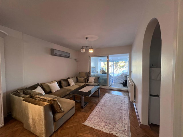 URLA GELINKAYA SITESI’NDE MUHTEŞEM DENIZ MANZARALI, TERASLI KIRALIK 2+1 DAIRE