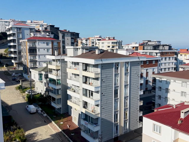 HÜSEYIN BOYLU'DAN KÖRFEZ'DE EŞYALI ARA KAT 1+1 DAIRE