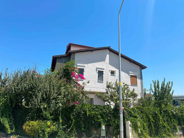 DENİZLİ MAHALLESİNDE SAHİLE 300M, FULL EŞYALI,MÜSTAKİL 4+1 VİLLA