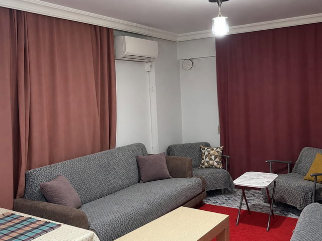 DİKİLİ GAZİPAŞA'DA DENİZE YAKIN 2+1 EŞYALI KİRALIK DAİRE
