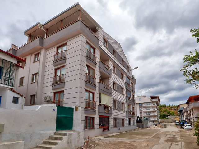 DİKİLİ SALİMBEY MAHALLESİNDE SATILIK FIRSAT DUBLEX