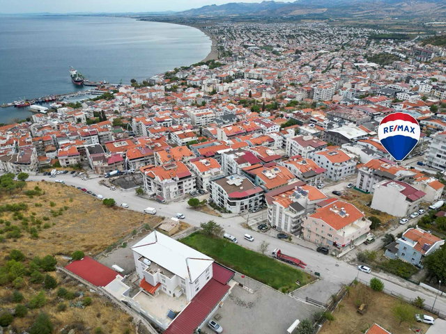 DİKİLİ SALİMBEY MAHALLESİNDE SATILIK FIRSAT DUBLEX