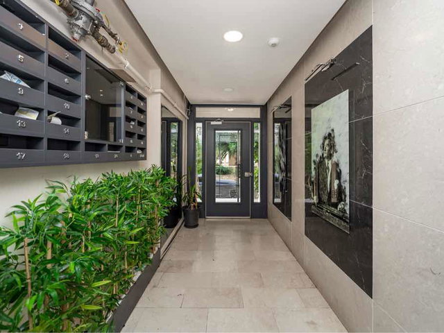 ERENKÖY 'DE BAĞDAT CADDESİNE YAKIN KEYİFLİ DUBLEKS DAİRE