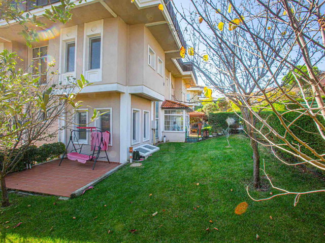 SARIYER, ZEKERİYAKÖY GARDENYA VİLLALARINDA, DOĞAYLA İÇ İÇE, AYRICALIKLI BİR YAŞAM