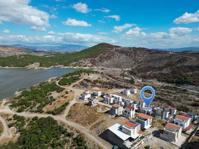 ÇANDARLI YAYLAYURT'DA SATILIK TRİPLEKS